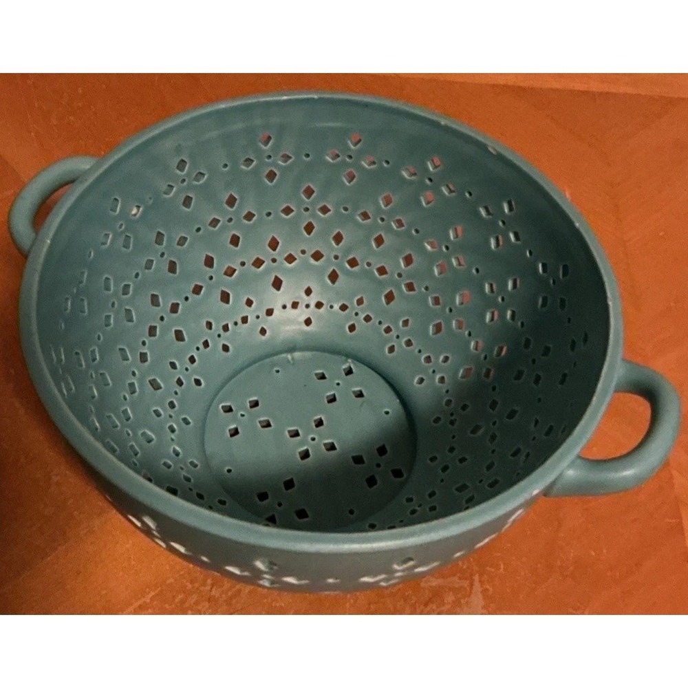 Threshold Earthenware Teal Ceramic Colander‎ 5.5" X 9" - Picture 6 of 12